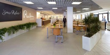 RIAPRE IL RISTORANTE RUBEN A 1 EURO: 300 COPERTI IN 2 TURNI