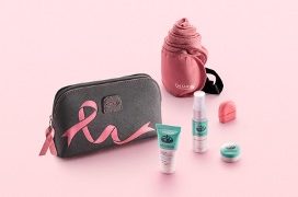 MESE DELLA PREVENZIONE AL TUMORE AL SENO:  BRIC’S FIRMA IL KIT DI CORTESIA DI QATAR AIRWAYS