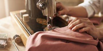 MANIFATTURIERO LOMBARDO: NEL 2020 PRODUZIONE A -9,8% SUL 2019, FATTURANO A -8,2%. IL TRAINO VIENE DAGLI ORDINI ESTERI