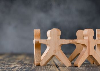 LAVORARE INSIEME PER CRESCERE IN MODO SOSTENIBILE