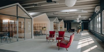 IL FUTURO DEL MADE IN ITALY ALLA PRIMA LECTURE DELLA MOODART FASHION SCHOOL