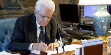 Il Presidente Mattarella ha firmato i decreti di nomina di 25 nuovi Cavalieri del Lavoro
